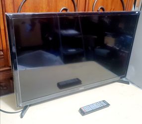 Samsung 32" LED HDTV with Remote control in Excellent Condition
