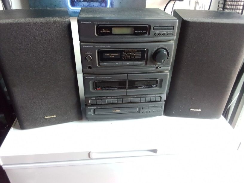 Panasonic Compact Bookshelf Stereo System With Speakers