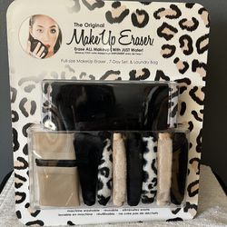 The Original Makeup Eraser 7 Day Set Plus Laundry Bag