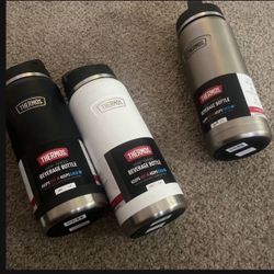 Thermos 40oz Stainless Steel Wide Mouth Hydration Water Bottle White