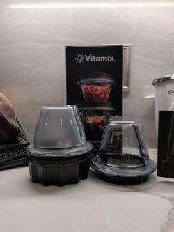 Vitamix 2 blending bowls and 64 oz. Blending container