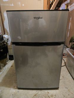 Whirlpool Mini Fridge