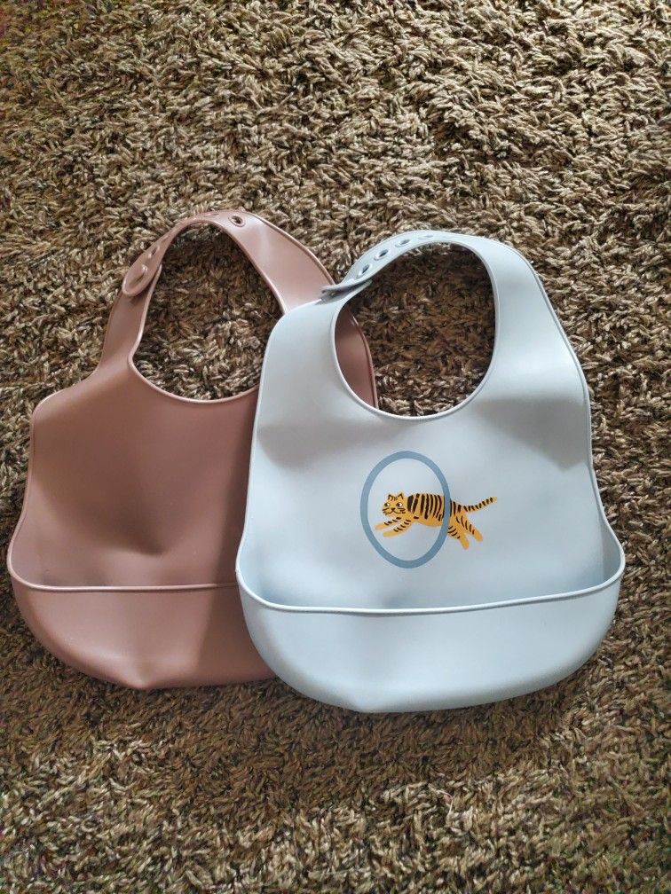 2 pack Silicone Bibs