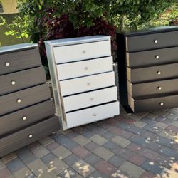 BRAND NEW DRESSER FIVE DRAWER CHESTS