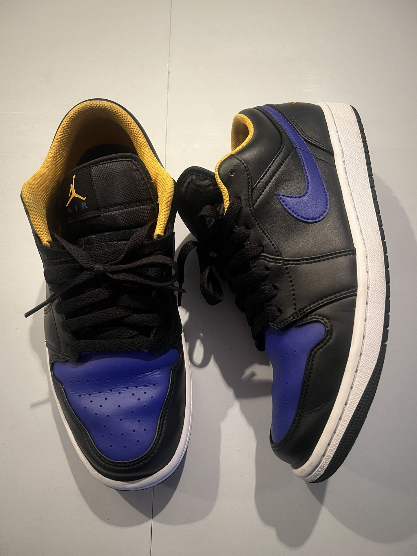 Jordan 1 Low Dark Concord