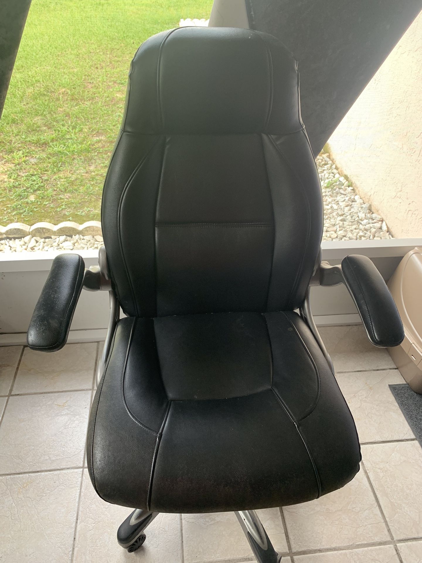 Black Office Chair With Wheels for Sale in Ocala, FL OfferUp