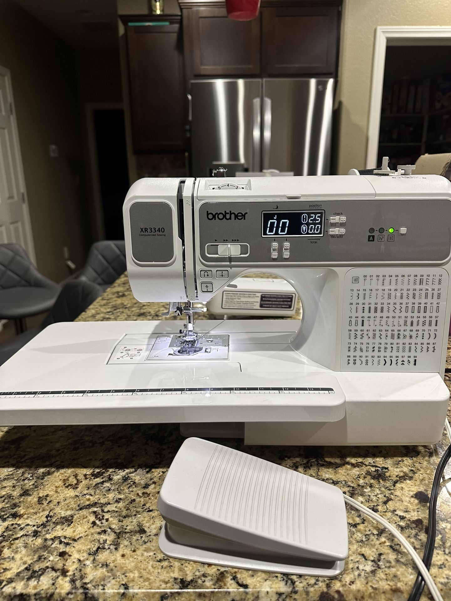 Brother XR3340 Computerized LCD Sewing Machine