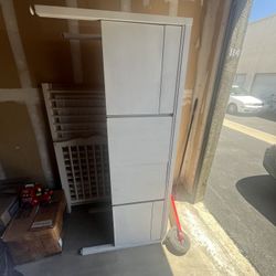 Entertainment Center / Table