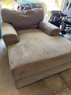 Chaise lounge chair