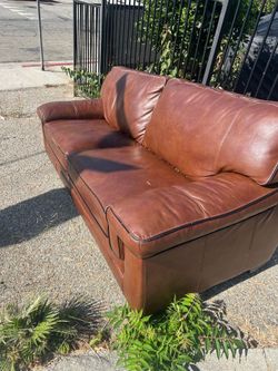 Free Couch!!!!