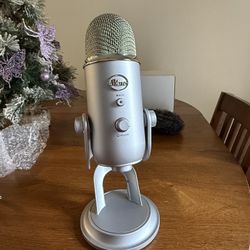 YETI USB Microphone - Barely Used 