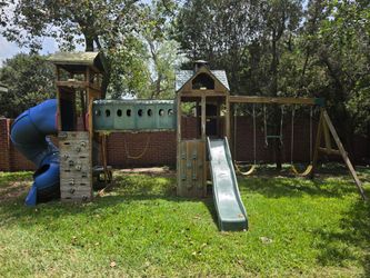 KidsKraft playground swing set