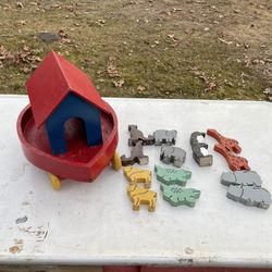 Amish Handmade Noah’s Ark Pull Toy