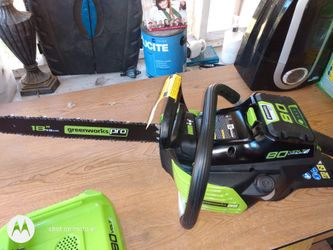 🔥Cordless Battery operated brand new Chainsaw tested on bush. Comes with one battery and charger. 1 quart of bar and chain oil🔥