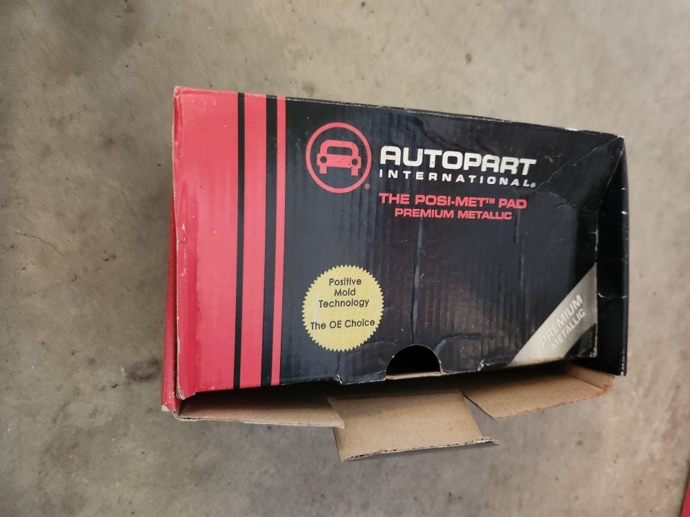 Autopart International New Disc Brake Pad Set For 92-01 Camry, 93-97 Prizm,93-97 Corolla, 96-03 RAV4, 96-03 Celica