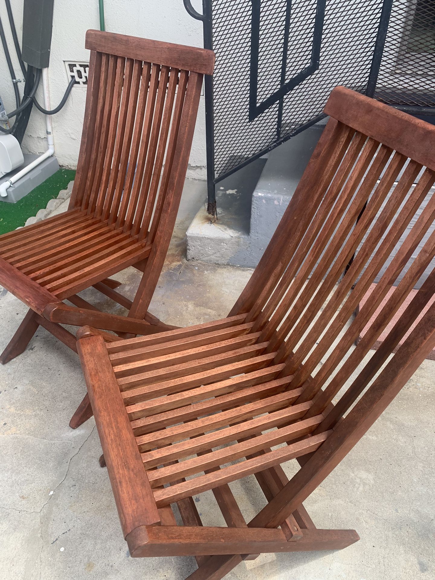 (2) Teak Slate Garden Chairs With Pillows. Reduced From $125 . Check Pic Of Same Chairs They Ask $150 For Broken Chairs.