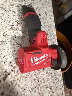 Milwaukee fuel grinder