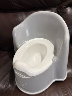BabyBjörn Potty Chair, Gray/White Potty Training Toilet, Easy-to-Clean, Removable Inner Potty