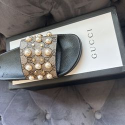 Woman Gucci Slides 
