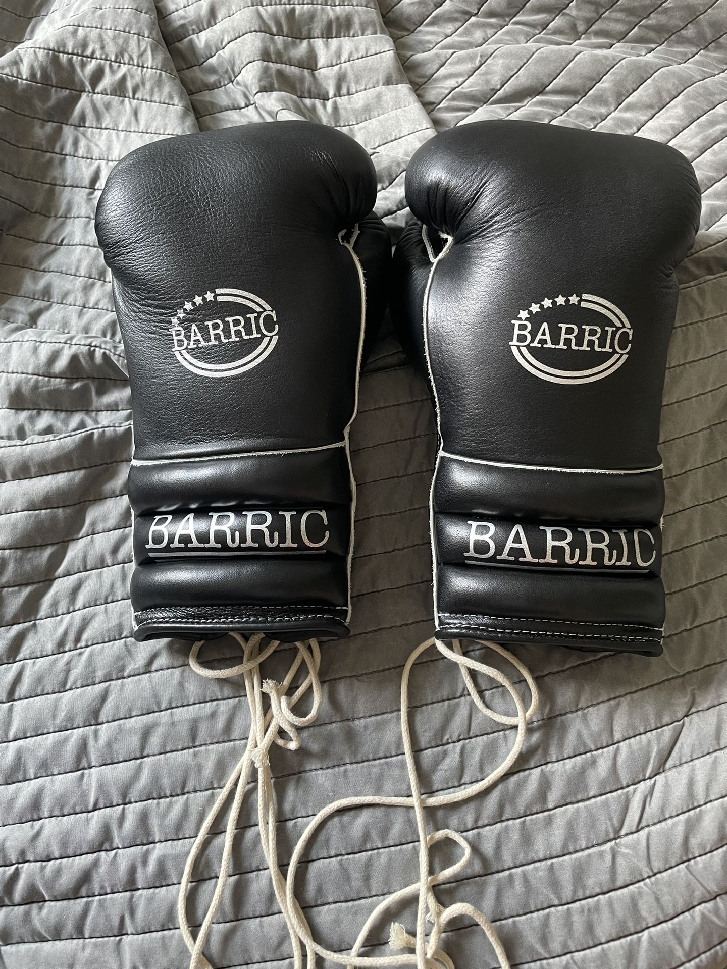 Barrics Boxing Gloves 16oz