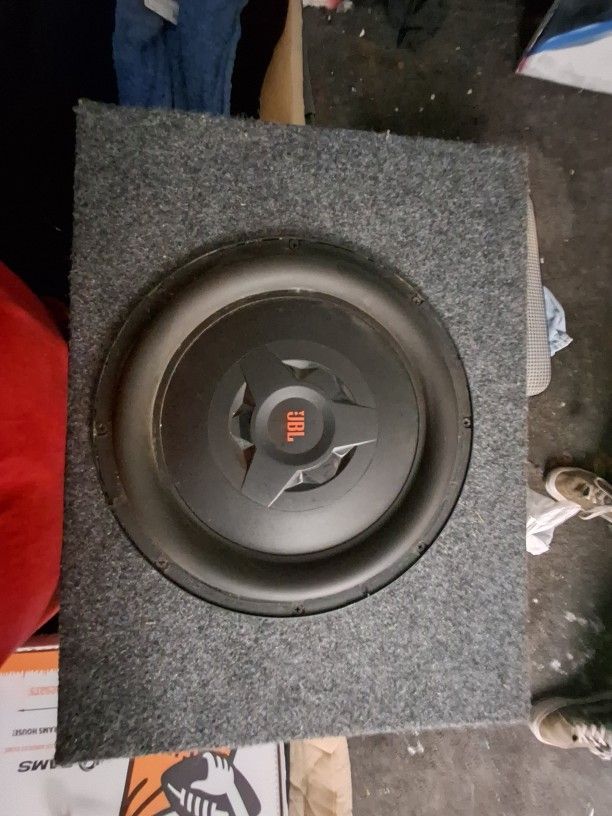 JBL SUBWOOFER 