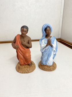 2 Vintage Atlantic mold figurines
