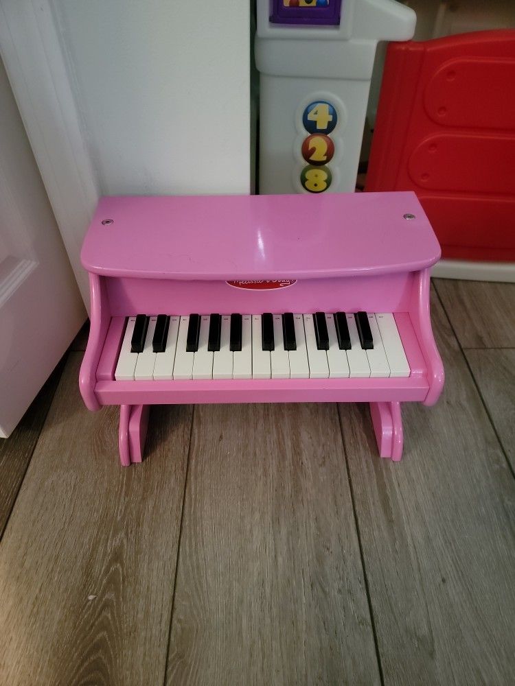 melissa and doug pink piano