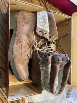 New Size 8.5 Women’s Boots