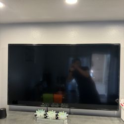 Samsung Smart Tv 55 Inch In Excellent Shape 