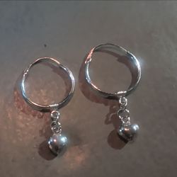 Sterling silver small hoop earrings