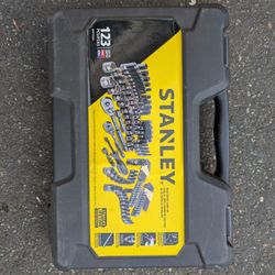 Stanley 123 Pc 1/4 & 3/8 Drive Mechanics Tool Set, Socket Set 