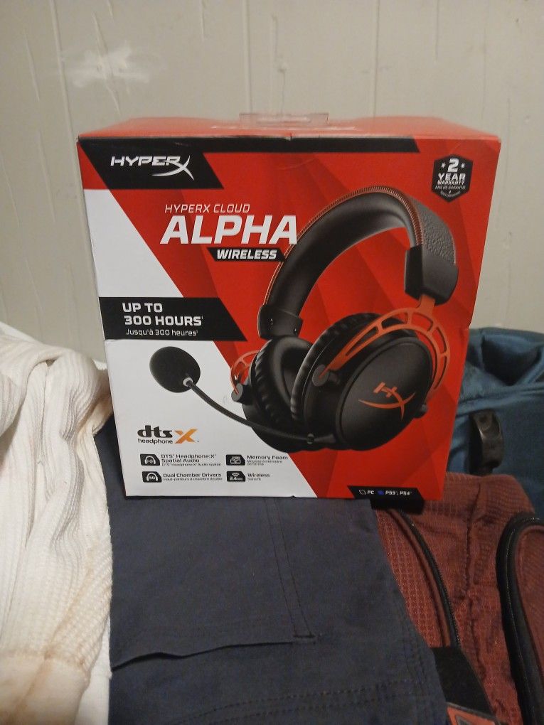 Hyper X Cloud Alpha Wireless Headphones