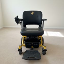 Electric Power Wheelchair Yellow and Black (retail 1200$)