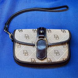 Dooney & Bourke Signature Wristlet 