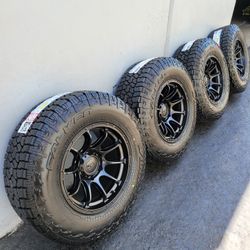 17" Fuel Variant wheels/rims  32" Falken Wildpeak AT4 tires 