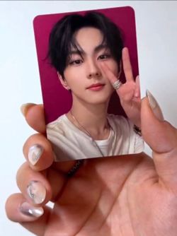 enhypen jungwon hello82 photocard