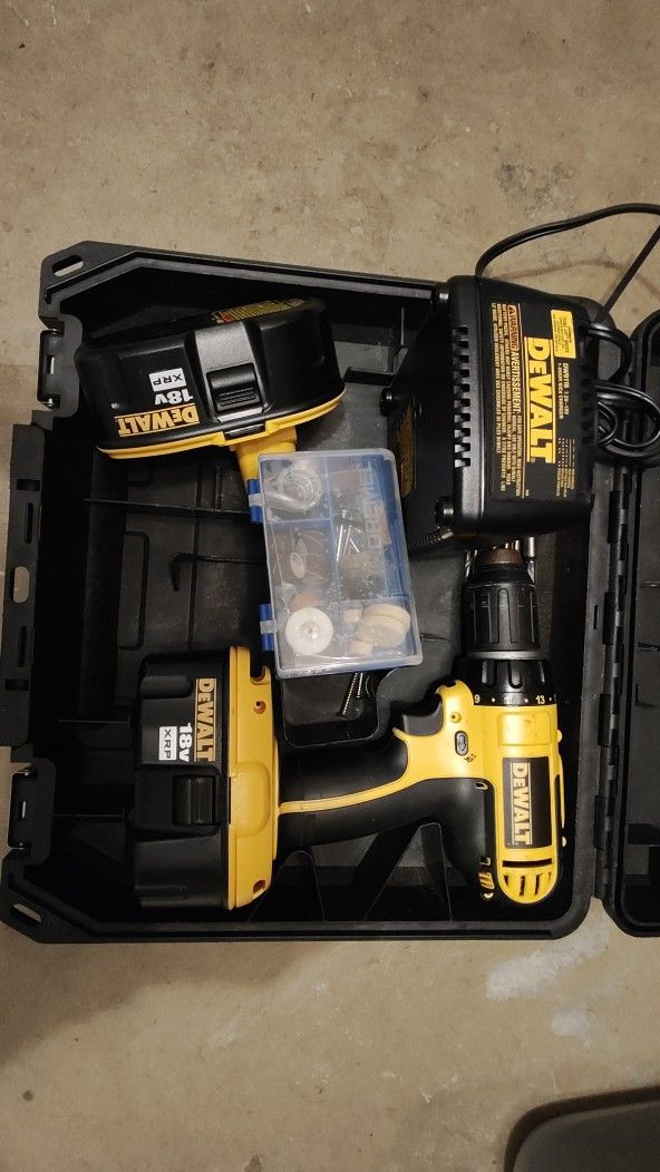 DeWalt Cordless Power Drill With Charger 18V And Battery