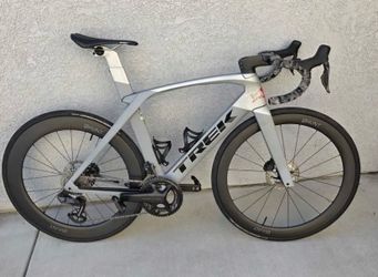 Trek Madone Gen 6 SLR
