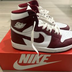 Air Jordan 1 High OG Burgundy White – Size 10 
