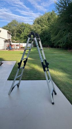 LADDER ADJUSTABLE A-FRAME FOLDING 12 1/2 FEET MULTI - POSITION 4 STEP ANTI-SLIP Works Great 👍
