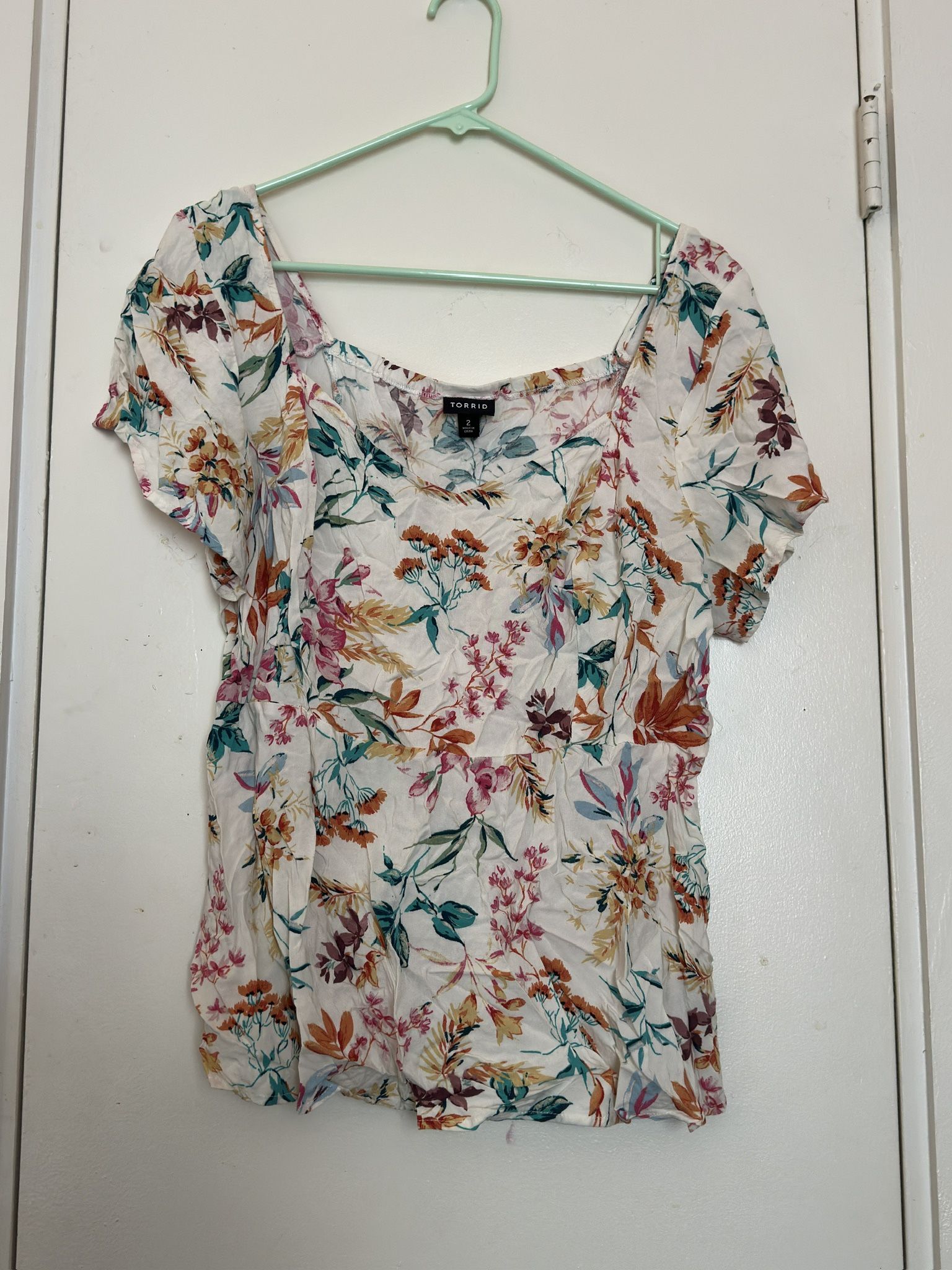 Women’s Torrid Floral Top/Blouse - White, Orange, Pink, Green