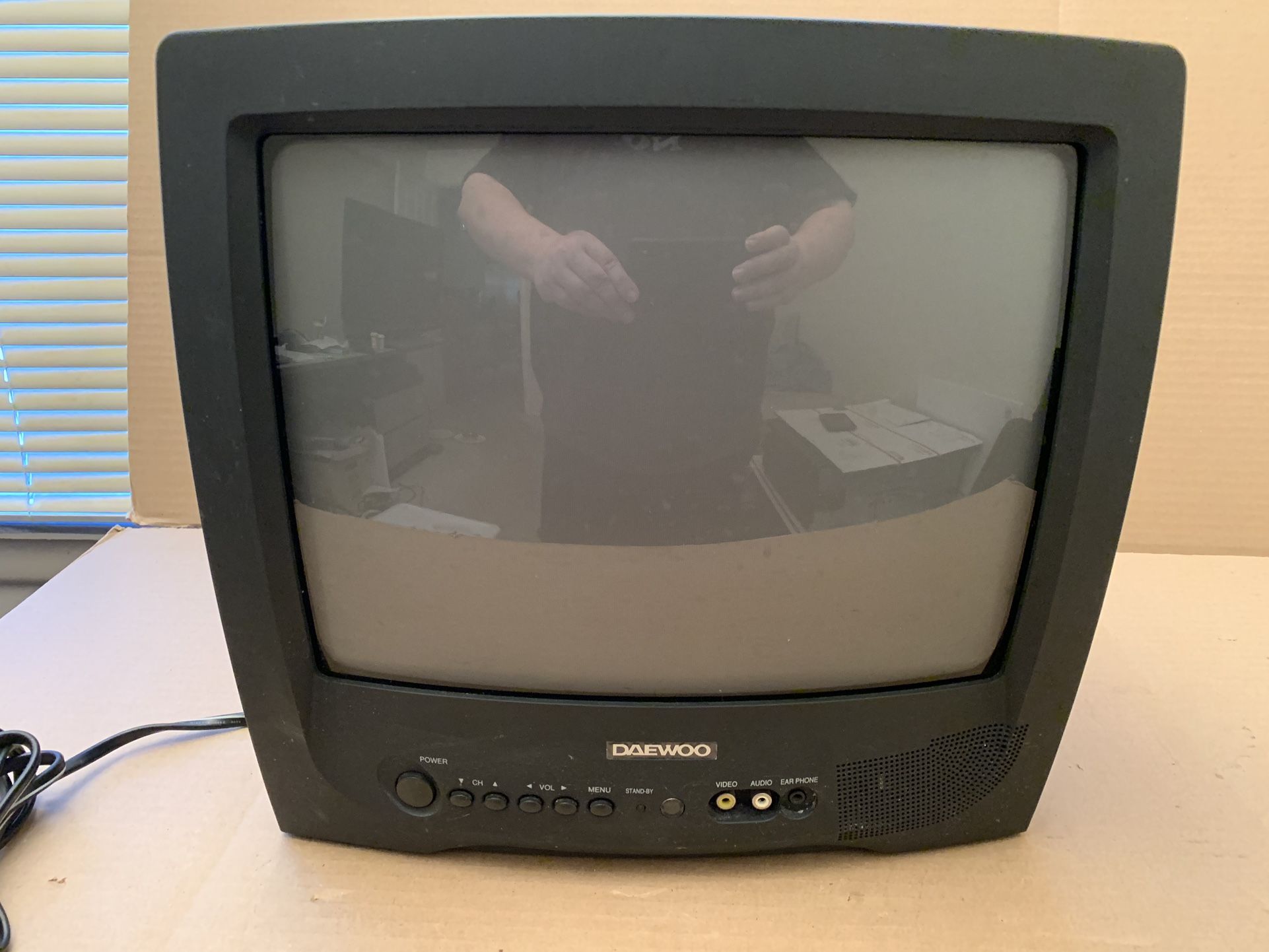 Retro gaming Daewoo Dtq-13v5fc 13" Crt Color Tv monitor