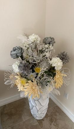 Beautiful vase Silk flowers pearls flowers handmade