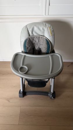 Baby High Chair – Good Condition – Ready to Use 👶