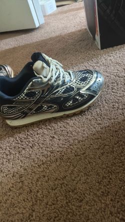 navy blue bottegas