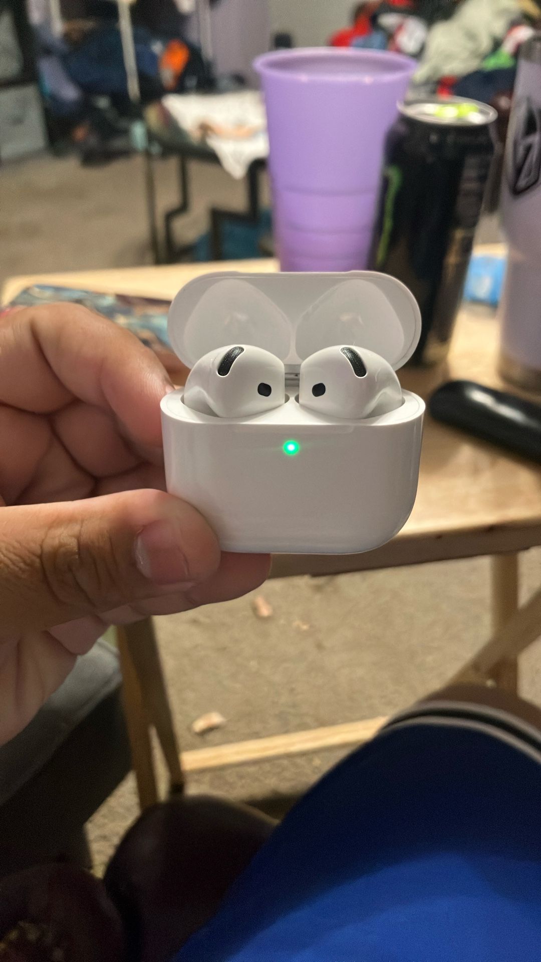Airpods 4