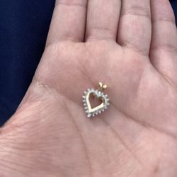 10k Gold Diamond Heart Pendant 