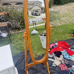 Stand Up Mirror