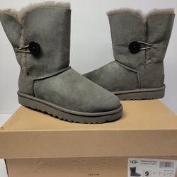 Ugg Bailey Button II 
