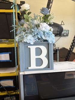 Baby In Bloom Baby shower Decor